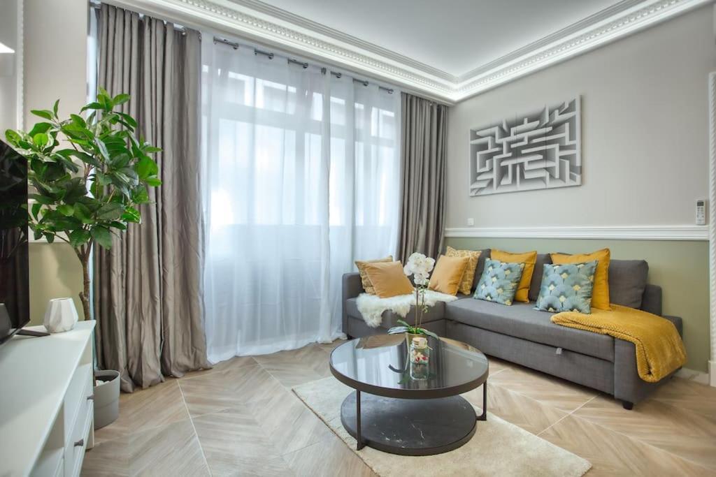 פריז Charming Apart New 2 Bedrooms With Aircon מראה חיצוני תמונה